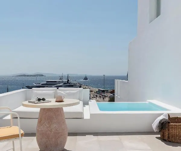 Honeymoon Suite
